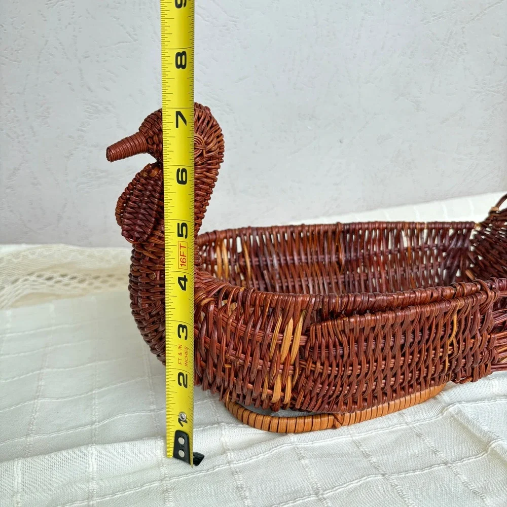 Vintage Woven Wicker Turkey Basket Thanksgiving Fall Harvest Centerpiece Brown